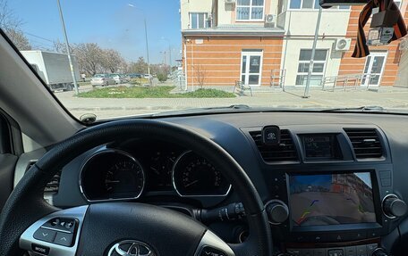 Toyota Highlander III, 2011 год, 2 100 000 рублей, 6 фотография