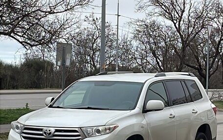 Toyota Highlander III, 2011 год, 2 100 000 рублей, 7 фотография