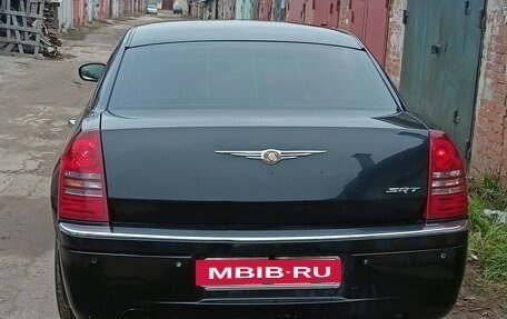 Chrysler 300C II, 2006 год, 1 000 000 рублей, 2 фотография