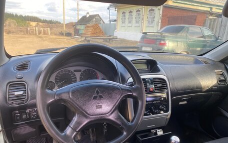 Mitsubishi Carisma I, 2003 год, 255 000 рублей, 12 фотография