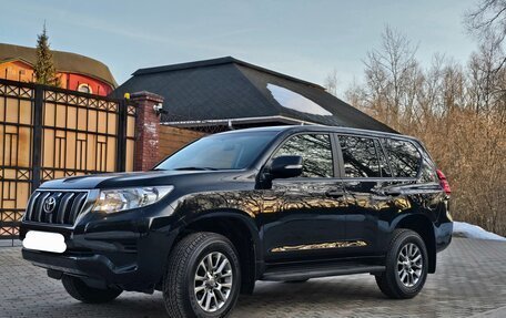 Toyota Land Cruiser Prado 150 рестайлинг 2, 2021 год, 5 449 000 рублей, 4 фотография