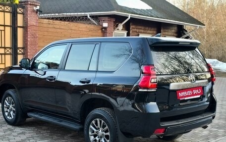 Toyota Land Cruiser Prado 150 рестайлинг 2, 2021 год, 5 449 000 рублей, 7 фотография