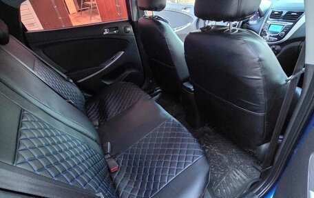 Hyundai Solaris II рестайлинг, 2011 год, 800 000 рублей, 6 фотография