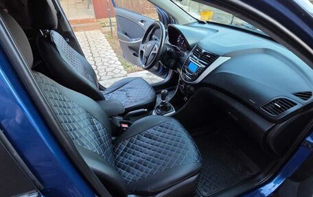 Hyundai Solaris II рестайлинг, 2011 год, 800 000 рублей, 9 фотография