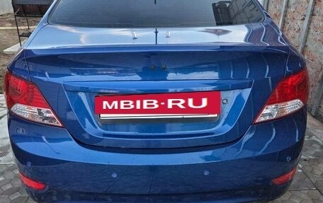 Hyundai Solaris II рестайлинг, 2011 год, 800 000 рублей, 12 фотография