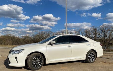 Toyota Camry, 2017 год, 2 490 000 рублей, 2 фотография