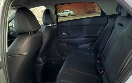 Hyundai Elantra, 2021 год, 2 490 000 рублей, 10 фотография