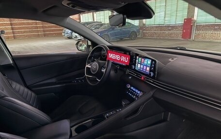 Hyundai Elantra, 2021 год, 2 490 000 рублей, 8 фотография