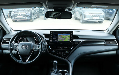 Toyota Camry, 2022 год, 3 689 000 рублей, 12 фотография