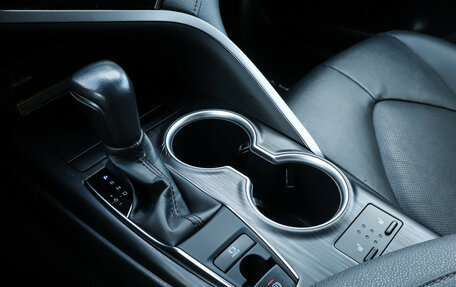 Toyota Camry, 2022 год, 3 689 000 рублей, 15 фотография