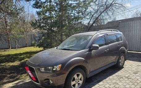 Mitsubishi Outlander III рестайлинг 3, 2012 год, 980 000 рублей, 6 фотография