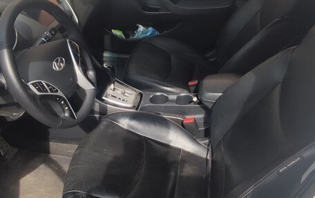 Hyundai Avante, 2012 год, 1 200 000 рублей, 2 фотография