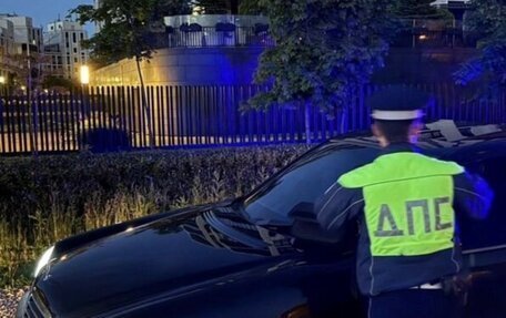 Mercedes-Benz E-Класс, 1997 год, 550 000 рублей, 4 фотография