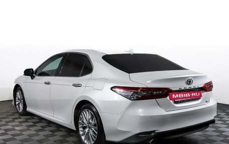 Toyota Camry, 2020 год, 3 340 000 рублей, 7 фотография