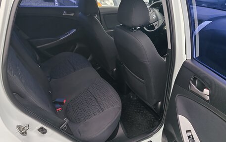 Hyundai Solaris II рестайлинг, 2015 год, 1 090 000 рублей, 8 фотография