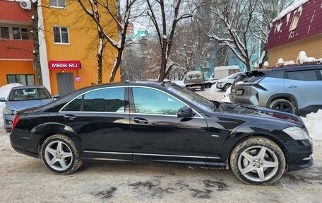 Mercedes-Benz S-Класс, 2011 год, 1 550 000 рублей, 2 фотография