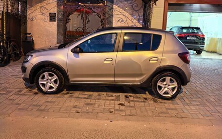 Renault Sandero II рестайлинг, 2016 год, 700 000 рублей, 3 фотография