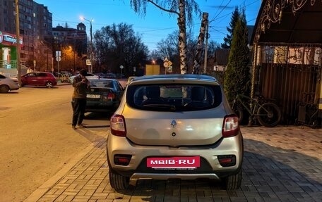 Renault Sandero II рестайлинг, 2016 год, 700 000 рублей, 2 фотография