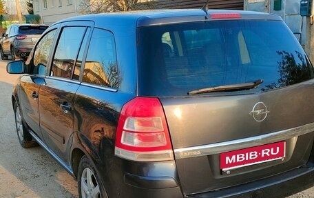Opel Zafira B, 2011 год, 655 000 рублей, 1 фотография