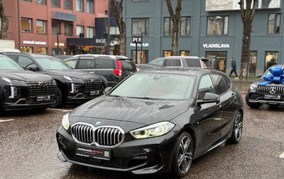 BMW 1 серия, 2022 год, 2 640 000 рублей, 1 фотография