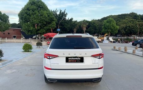 Skoda Kodiaq I, 2025 год, 3 890 000 рублей, 6 фотография