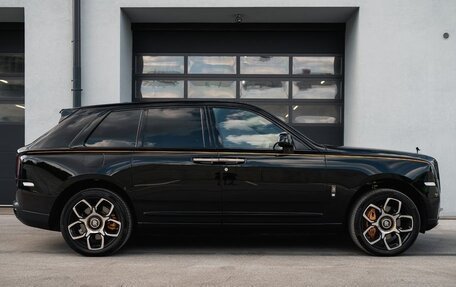 Rolls-Royce Cullinan, 2023 год, 36 990 000 рублей, 2 фотография