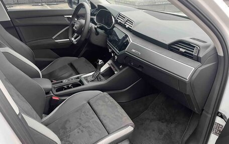 Audi Q3, 2023 год, 2 390 000 рублей, 15 фотография