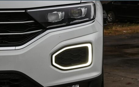 Volkswagen T-Roc I, 2023 год, 2 290 000 рублей, 11 фотография