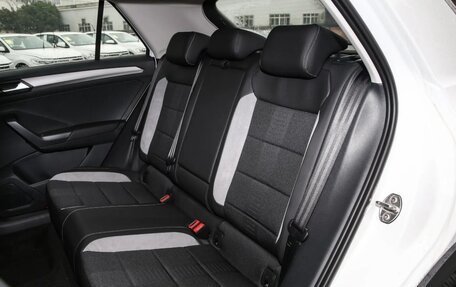 Volkswagen T-Roc I, 2023 год, 2 290 000 рублей, 22 фотография