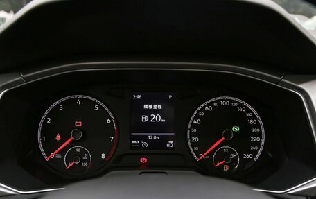 Volkswagen T-Roc I, 2023 год, 2 290 000 рублей, 15 фотография