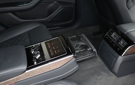 Audi A8, 2023 год, 9 180 000 рублей, 12 фотография