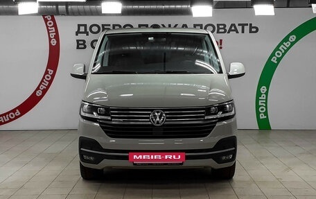 Volkswagen Multivan T6 рестайлинг, 2022 год, 9 400 000 рублей, 2 фотография
