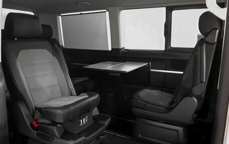 Volkswagen Multivan T6 рестайлинг, 2022 год, 9 400 000 рублей, 10 фотография