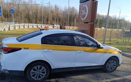 KIA Rio IV, 2021 год, 900 000 рублей, 2 фотография