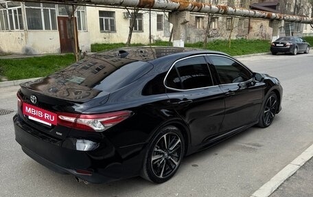 Toyota Camry, 2019 год, 1 840 000 рублей, 3 фотография