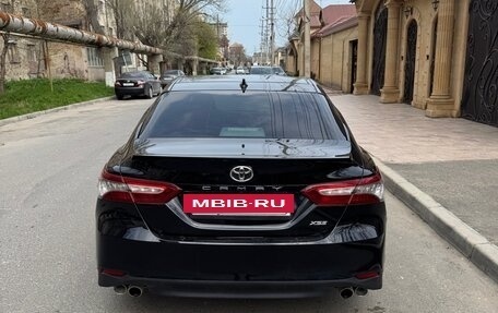 Toyota Camry, 2019 год, 1 840 000 рублей, 4 фотография