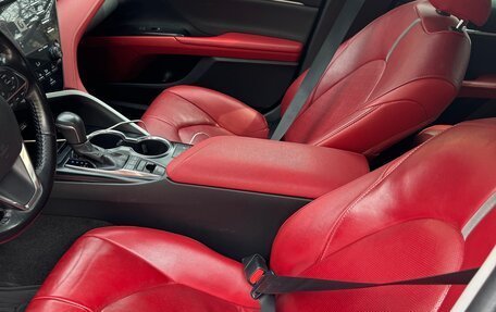 Toyota Camry, 2019 год, 1 840 000 рублей, 7 фотография