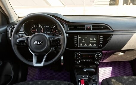 KIA Rio IV, 2020 год, 1 565 000 рублей, 8 фотография