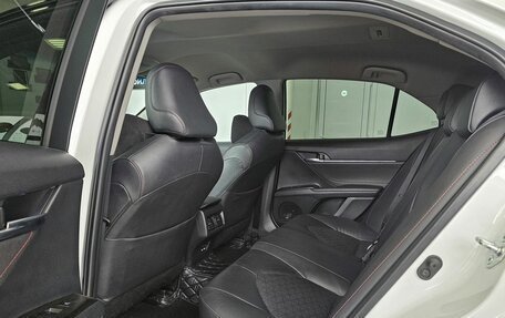 Toyota Camry, 2021 год, 3 389 000 рублей, 15 фотография