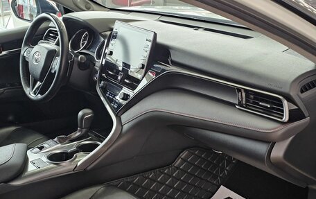 Toyota Camry, 2021 год, 3 389 000 рублей, 20 фотография