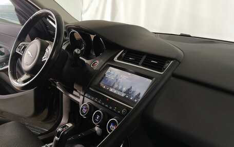 Jaguar E-Pace, 2019 год, 3 149 000 рублей, 13 фотография