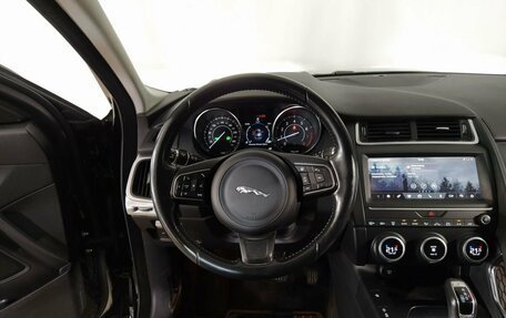 Jaguar E-Pace, 2019 год, 3 149 000 рублей, 18 фотография