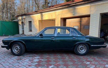 Jaguar XJ III (X350), 1973 год, 4 000 000 рублей, 2 фотография