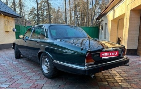 Jaguar XJ III (X350), 1973 год, 4 000 000 рублей, 3 фотография
