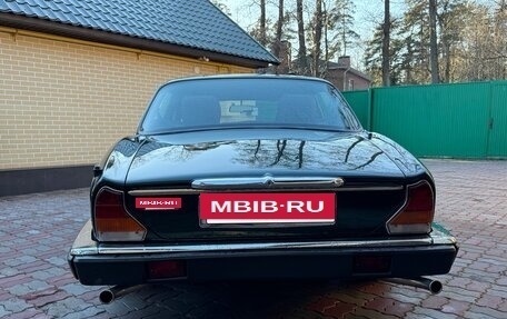 Jaguar XJ III (X350), 1973 год, 4 000 000 рублей, 4 фотография