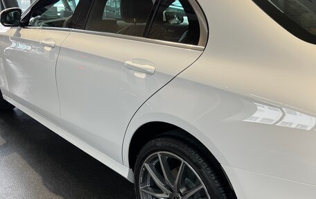 Mercedes-Benz E-Класс, 2021 год, 5 900 000 рублей, 4 фотография