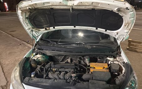 Hyundai Solaris II рестайлинг, 2013 год, 390 000 рублей, 12 фотография