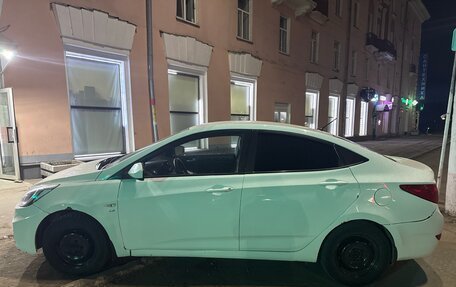 Hyundai Solaris II рестайлинг, 2013 год, 390 000 рублей, 4 фотография