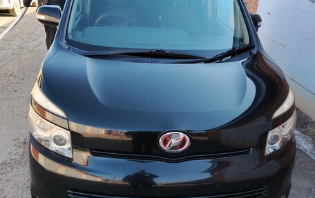 Toyota Voxy II, 2009 год, 1 150 000 рублей, 4 фотография