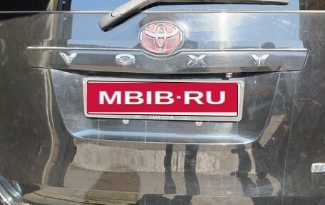 Toyota Voxy II, 2009 год, 1 150 000 рублей, 8 фотография